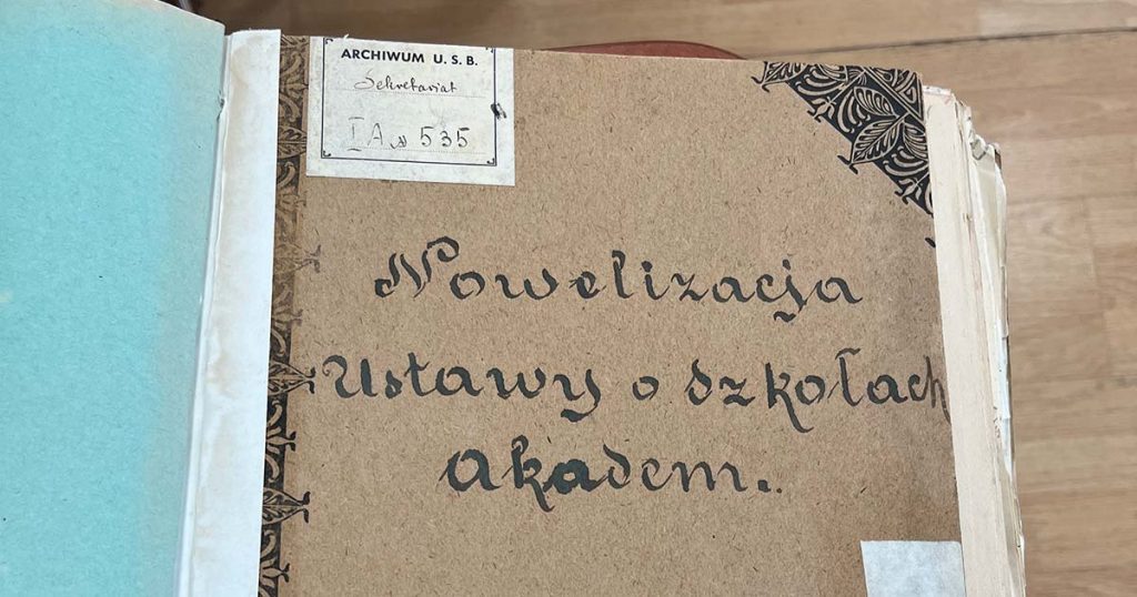 Fotografia poszytu Nowelizacji ustawy szkół akademickich.
